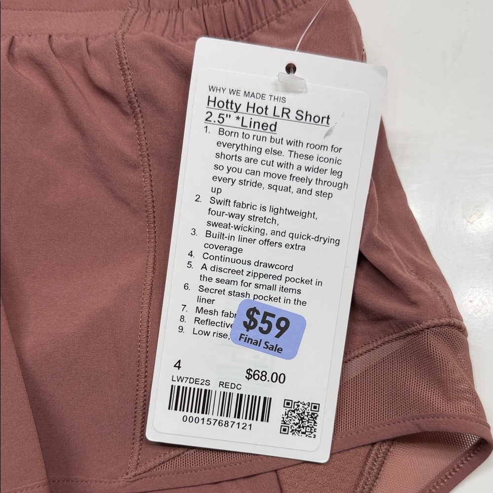lululemon hotty hot shorts 2.5” - Picture 2 of 2